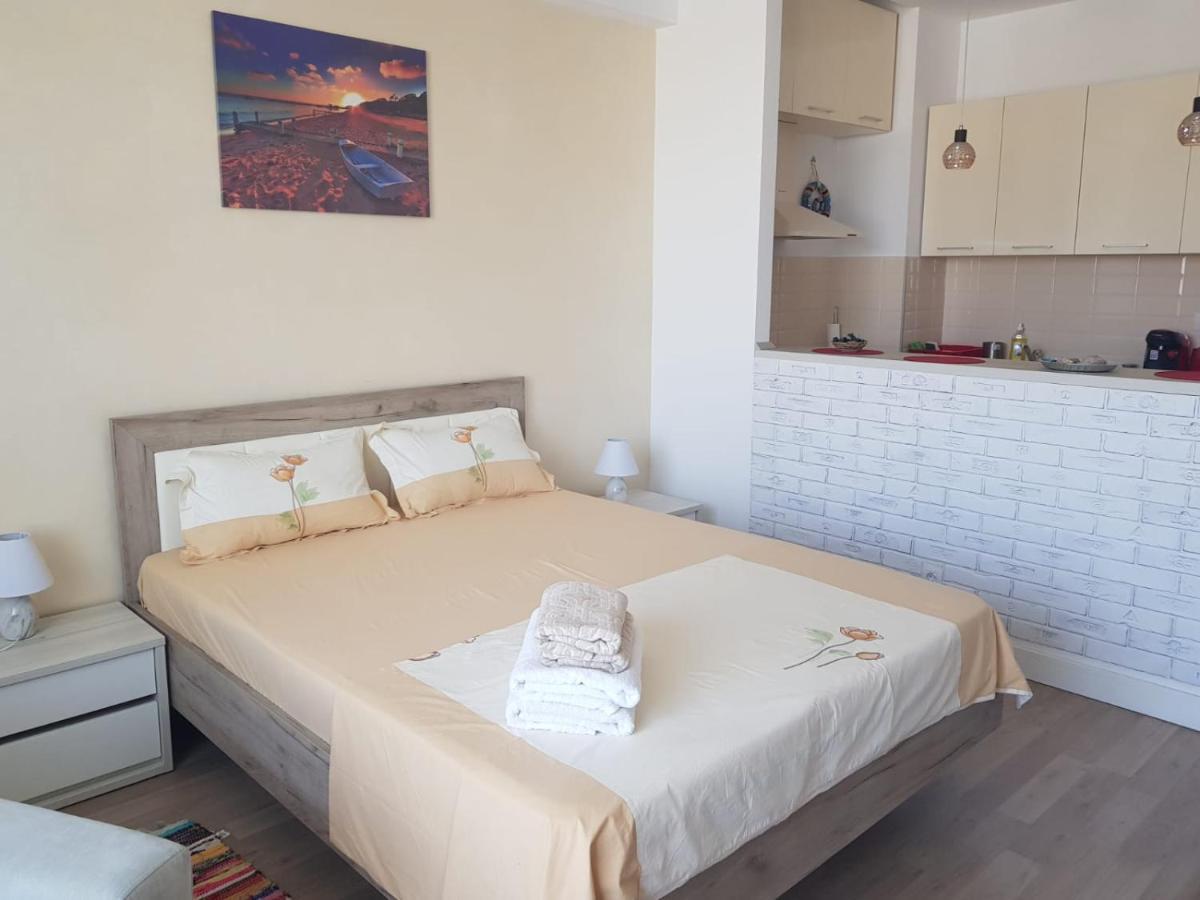 Estival Studio By Onix Blue Mamaia Nord นาโวดาริ ภายนอก รูปภาพ